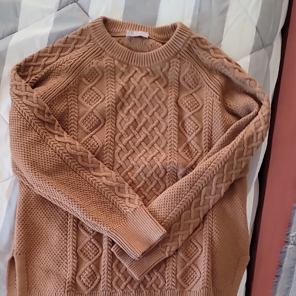 Women's Cable Knit Sweater - Tan